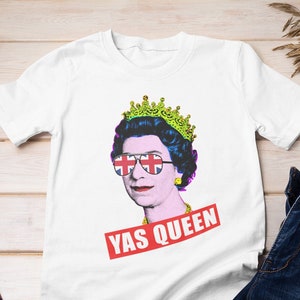 Yas Queen Elizabeth Shirt Queen Elizabeth II Shirt wearing Sunglasses Queen of England Pop Art Young Queen Her Royal Highness Tshirt