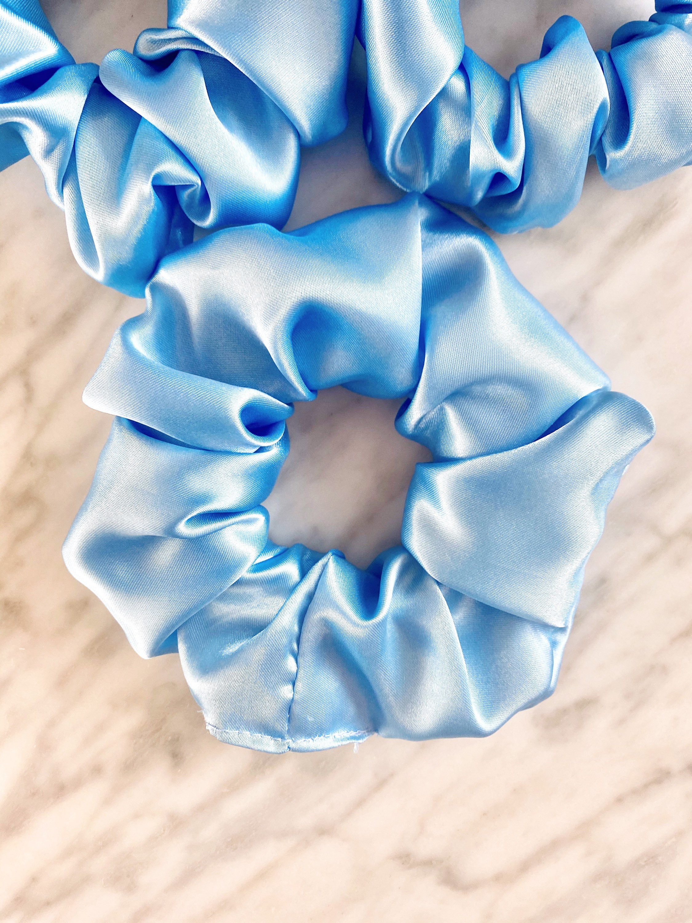 SATIN SCRUNCHIE LIGHT BLUE SATIN SCRUNCHIE LIGHT BLUE