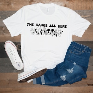 The Gang's All Here SVG, Vintage Disney Friends SVG, Retro Cartoon inspiriert Schnittdatei, Mickey und Freunde SVG Bundle, Familienurlaub SVG