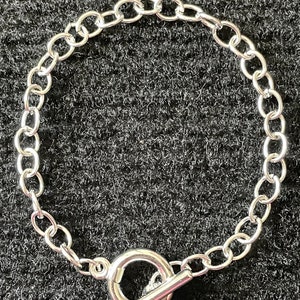 35 link 7.50” Stainless Steel Antique Silver Charm Bracelet With Toggle Closure Hypoallergenic