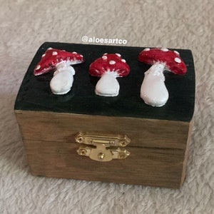 Mushroom wooden box