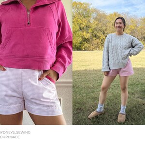 Puede incluir: Dos mujeres con pantalones cortos rosa y blancos y un su&eacute;ter gris claro. La mujer de la izquierda lleva una sudadera rosa con cremallera. La mujer de la derecha lleva un su&eacute;ter de punto de cable.  LEFT: @sydneys_sewing RIGHT: @jurimade