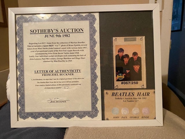 The Beatles 写真額縁 証明書付き The Beatles 写真額縁 証明書付き