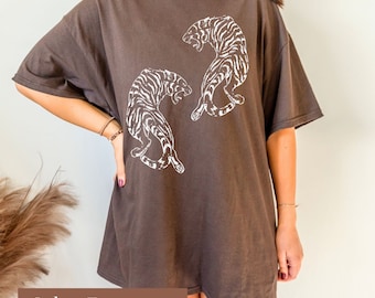 Comfort Colors Vintage Tiger Shirt, Cute Tiger Shirt, Year of the Tiger Pink Tiger Shirt Aesthetic Clothes Indie T Shirt, Tiger shirt