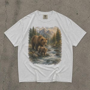Maglietta con orso e cucciolo ad acquerello, maglietta "Mamma Orsa", maglietta con animali della foresta, regalo per amanti della natura, maglietta con arte naturalistica, top Comfort Colors Naturecore