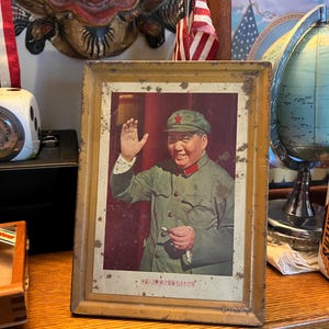 Cultural Revolution Chairman Mao Villager propaganda metal wall hanger