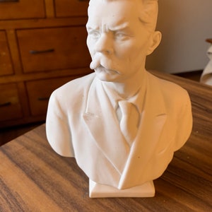 1970’s Vintage Porcelain figurine Bust of Maxim Gorky LFZ Lomonosov USSR