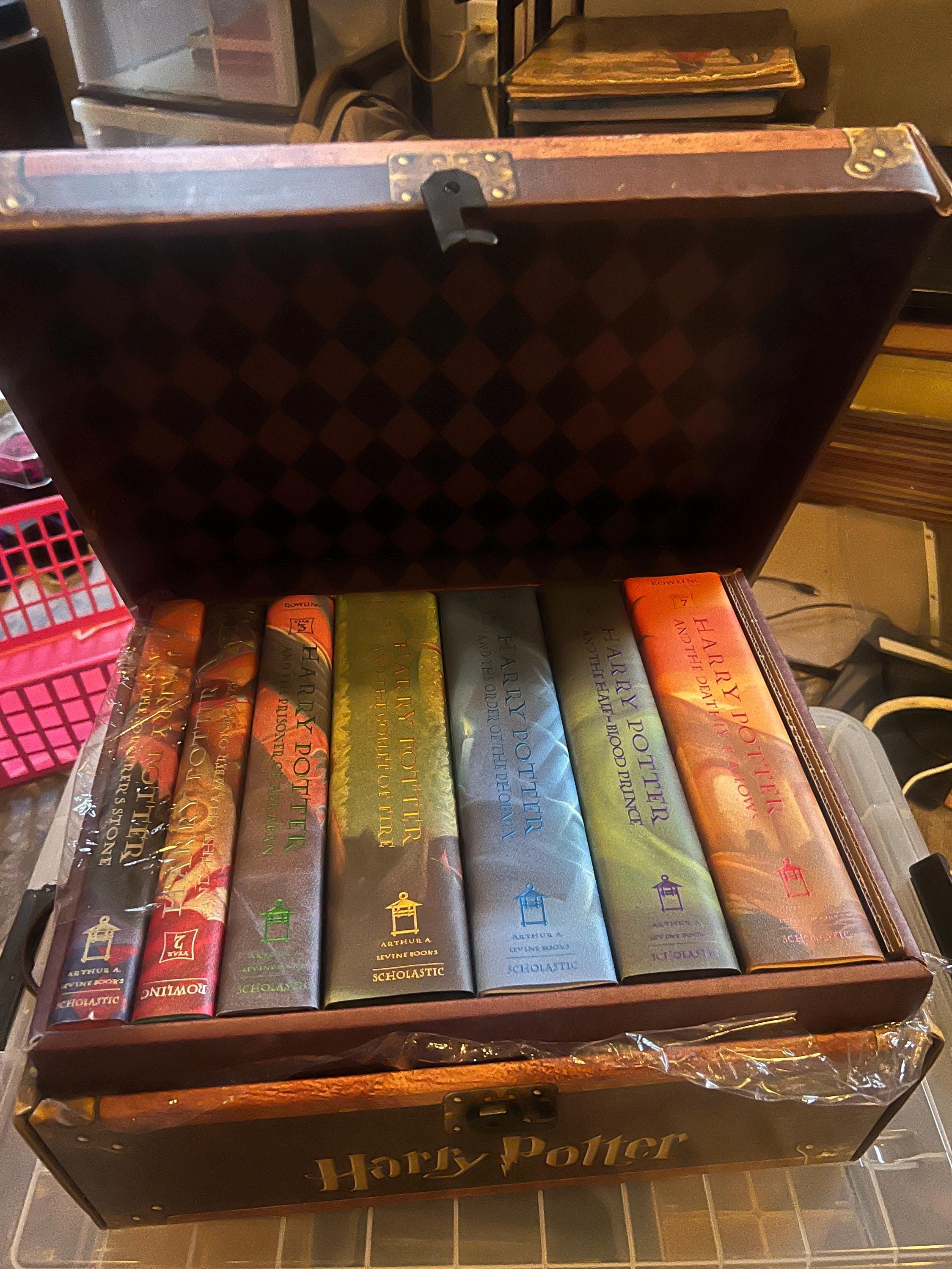 Harry Potter Complete Hardcover Box Set 1-7 Trunk 2007 Release W
