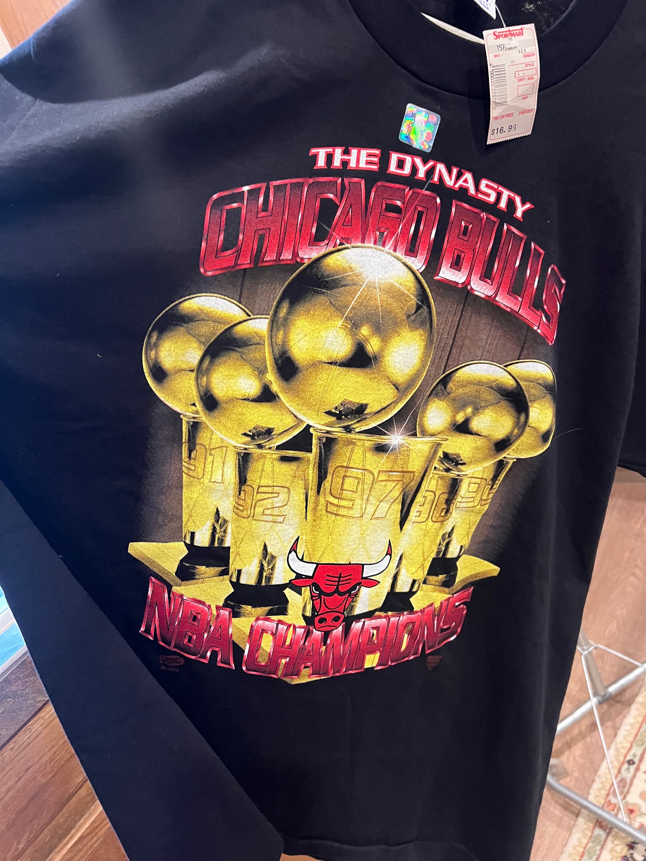 食*べ様 vintage シカゴ・ブルズ 1997 Tシャツ XL jordan 1997 X-large Vintage T-shirt the Dynasty Chicago Bulls NBA