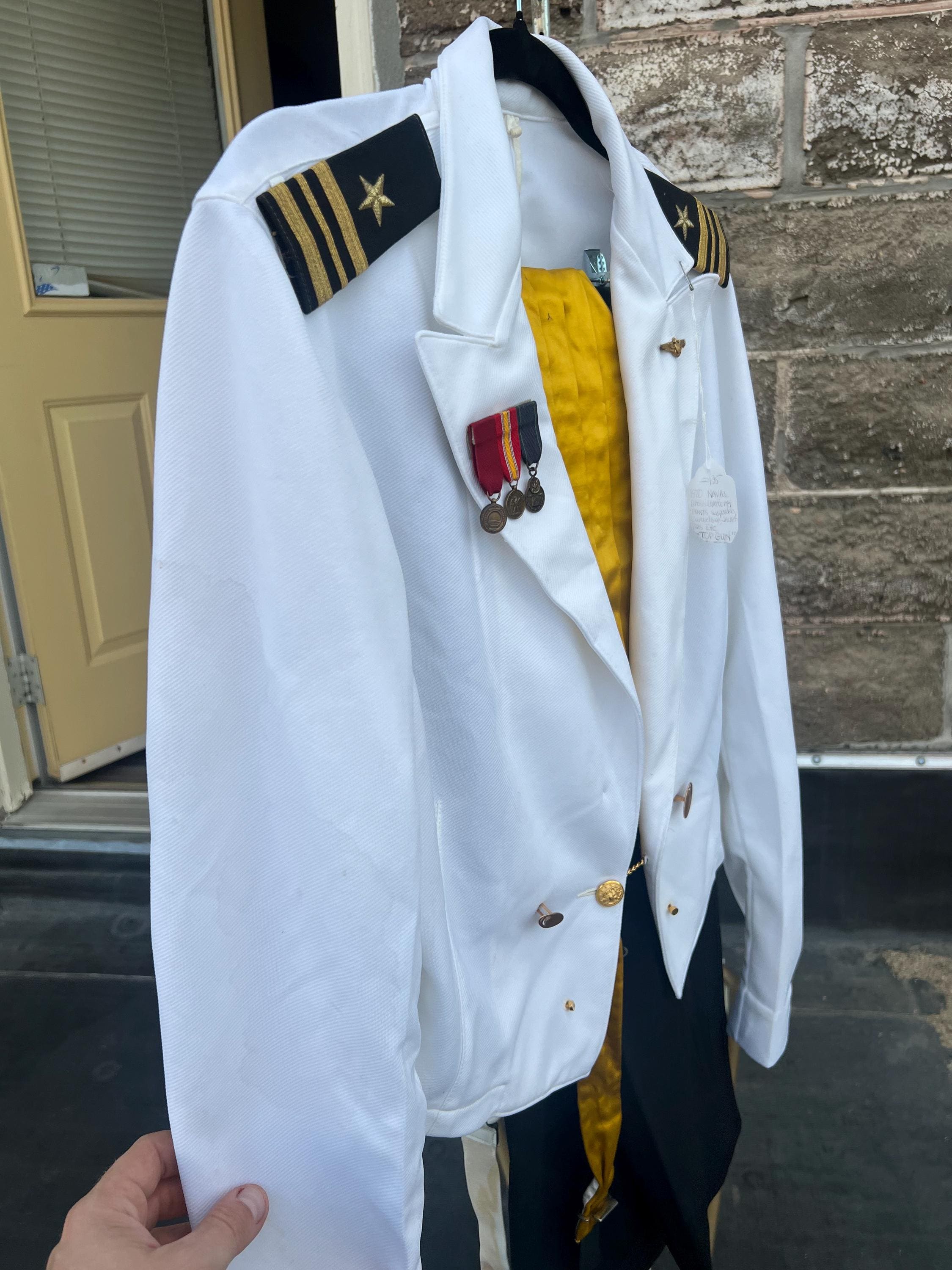 dinner dress whites navy 1970s–1980s U.S. White Mess Uniform Lt. Commander Naval Aviator Top Gun Era Pilot Wings Size:G Beige 1960s Solid Ruched HARD-TAGGED-MA-02.12.26 Dress blue