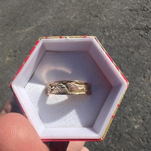 10K Black Hills Gold Band - Size 7 - 3 Grams