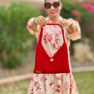 Crochet Red bag, crochet shoulder bag, handmade, ready to be shipped