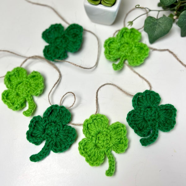 Crochet green Shamrock garland, St, Patrick’s Day garland, green clover garland, St. Patrick’s Day decor, crochet clover, Luck of Irish