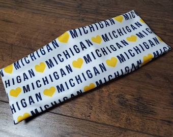 Birthday Gift University of Michigan Wolverine colors,U of M gift for sports fan Pocket Dump Bowl Handmade unique gift Key Basket