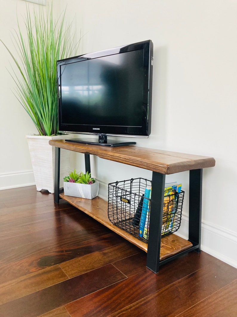 Mueble para TV con consola de madera maciza, soporte para TV, consola multimedia con patas de metal, soporte para tocadiscos, PERSONALIZABLE imagen 2