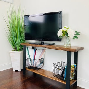 Mueble para TV con consola de madera maciza, soporte para TV, consola multimedia con patas de metal, soporte para tocadiscos, PERSONALIZABLE imagen 5