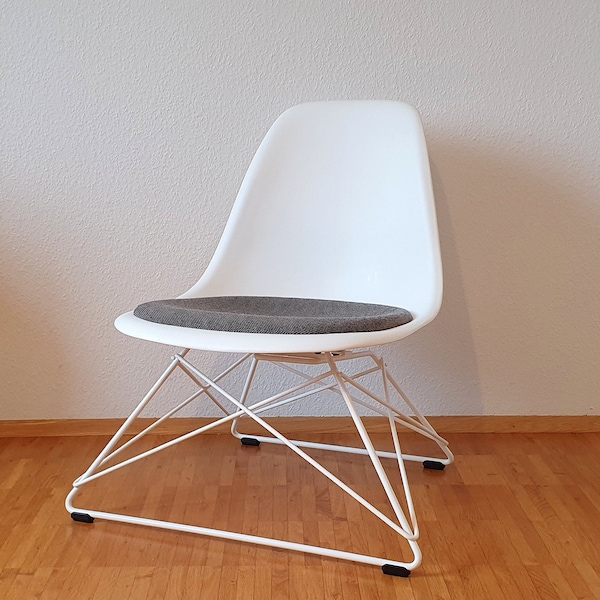 original Vitra Eames Sidechair LSR - Chaise d'appoint à hauteur lounge avec berceau pour chats - pièce d'exposition - très bon état