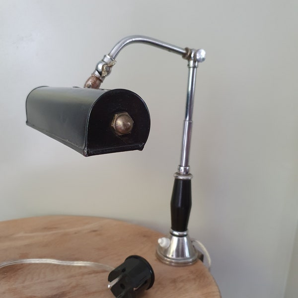 Beautiful vintage metal Lariolux clamp lamp | desk lamp | 1930s - 1940s | made in Italy