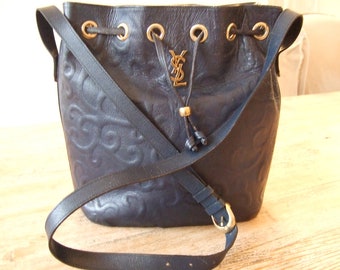 Yves Saint Laurent – Bucket bag