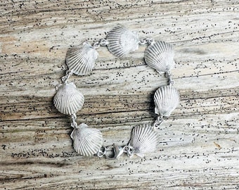 Sterling Silver Seashell Charm Bracelet | Size: 7.5 Inches