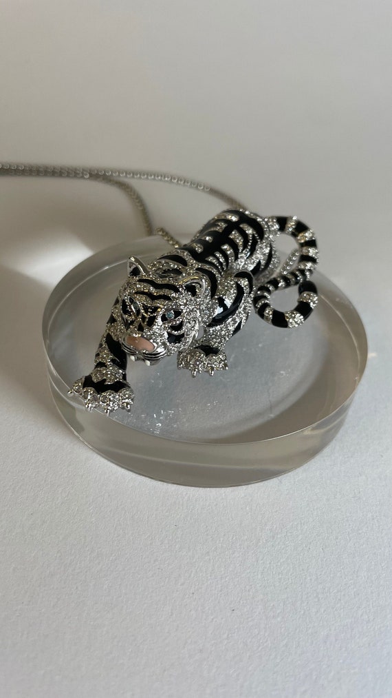 White Tiger Bling Necklace - Classy Statement Neck