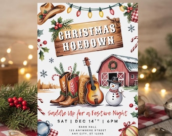 Könnte beinhalten: Eine festliche Christmas Hoedown-Einladung mit rustikalem Thema. Das Design zeigt ein Holzschild, Cowboystiefel, eine Gitarre, einen Schneemann und eine rote Scheune. Der Text lautet "Saddle Up for a Festive Night" und enthält Eventdetails.