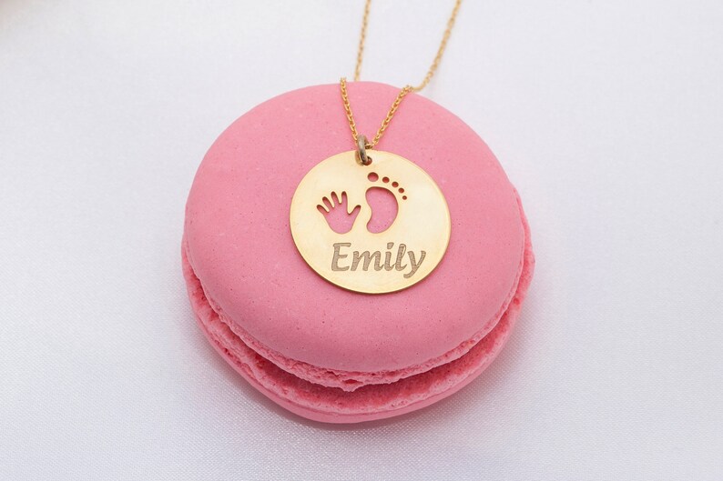 Name Necklace Mothers Day Gift Gift for Mama Baby Name Necklace New Mom Necklace Custom Mom Gift Baby Feet Necklace