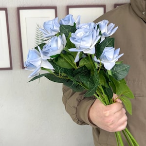 5/10 faux hellblaue Rose Blume ， echte Note staubige blaue Rose ， DIY Blumenversorgung ， Blumenarrangement ， Vasenfüller ， Wohnkultur ， Hochzeitsrosendekor
