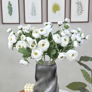 7 head faux Ranunculus  branches，realstic artificial white  Ranunculus ，DIY floral arrange，fake white flower for vase，wedding  flower decor