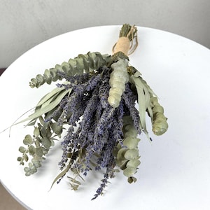 hanging eucalyptus bouquet，dried lavender  with eucalyptus， natural eucalyptus bunch，hanging wall decor，home decor，eucalyptus shower，