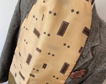 Fabulous mens indie/mod 1970's GOLD retro pattern evening dress Gents scarf cravat