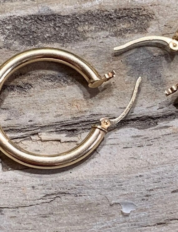 Vintage High Polish 10k Y. Gold Hoop Earrings - image 3