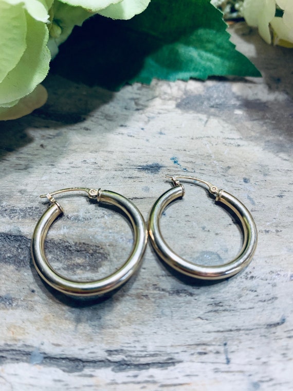 Vintage High Polish 14k Y. Gold Hoop Earrings - image 1