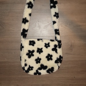 Fuzzy daisy bag hotsell