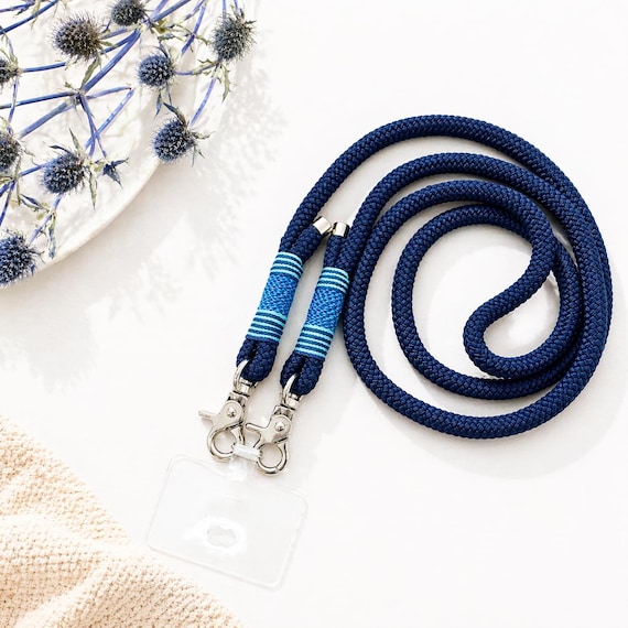Handykette aus Tau. Blau, Navy, Silber, Handyband zum umhängen an der Handyhülle mit Adapter