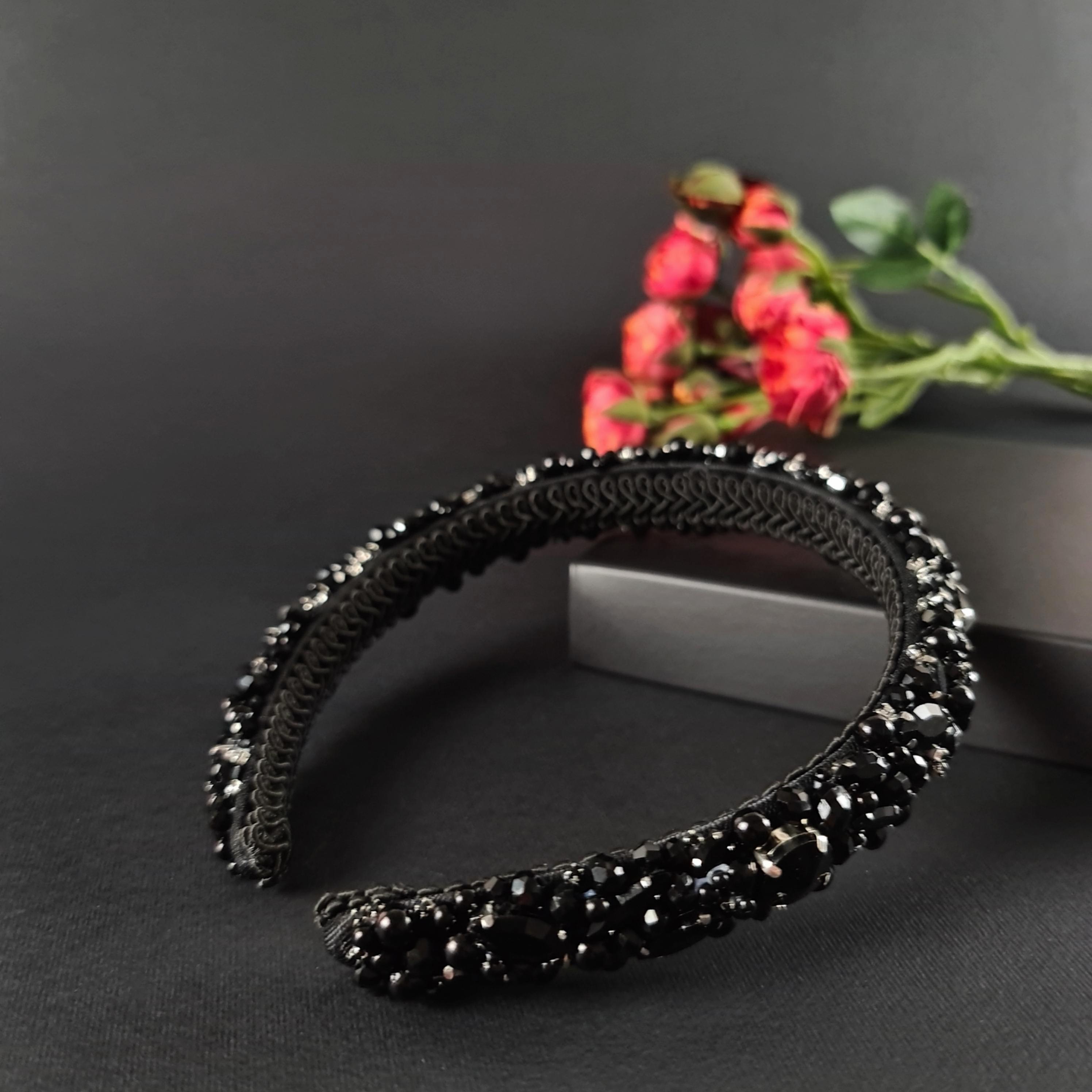 Black Beaded Crystal Headband: Gothic Wedding Hair Accessory  display picture 2