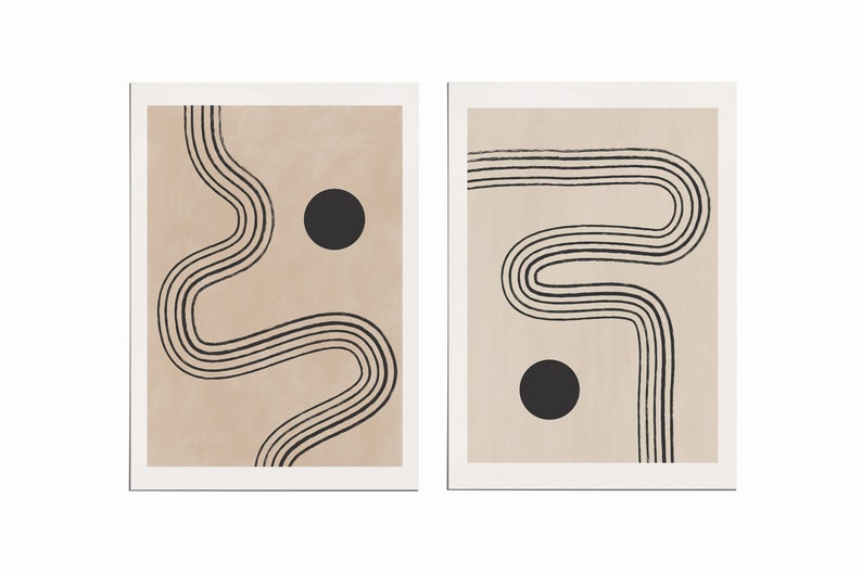 Puede incluir: Dos impresiones de arte abstracto con fondo beige y l&iacute;neas negras que forman un patr&oacute;n ondulado. Cada impresi&oacute;n presenta un c&iacute;rculo negro.