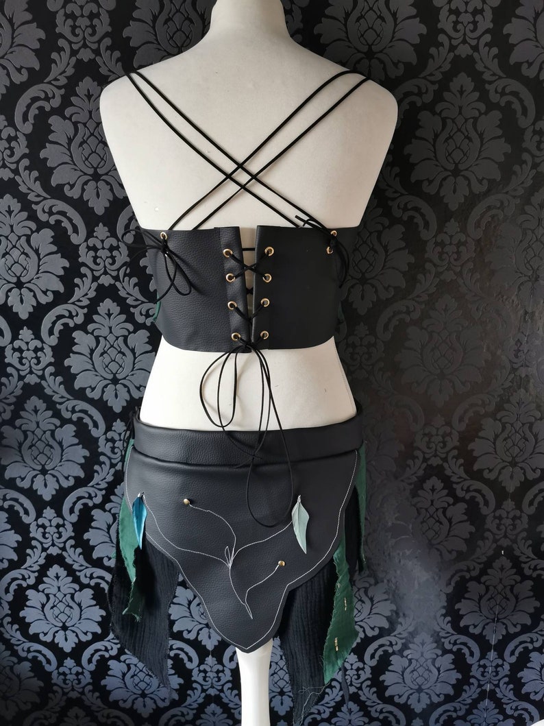Lace-up Wild