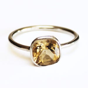 Citrine November Birthstone Ring – 925 Sterling Silver Square-Cut Solitaire Natural Gemstone - US Sizes 5-10