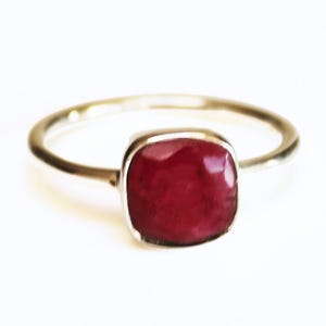 Ruby July Birthstone Ring – 925 Sterling Silver Square-Cut Solitaire Natural Gemstone - US Sizes 5-10