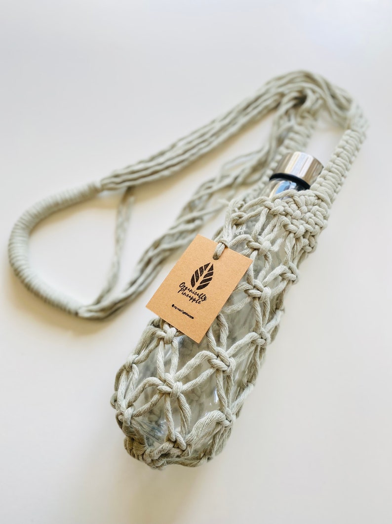 Macrame Bottle Holder Long Strap Christmas gifts Water bottle holder Cotton l Ethically Conscious shop Eco-friendly Gifts Bild 5