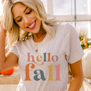 Hello Fall Shirt | Women&#39;s Fall Tee | Autumn T-Shirt for Women | Retro Fall Shirt