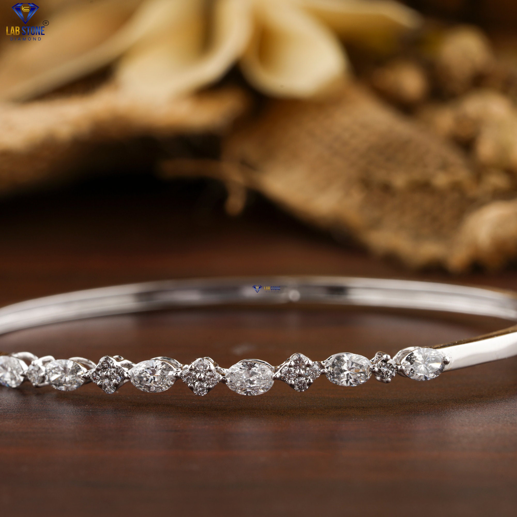 Shop Grandiose Diamond Bracelet Online | CaratLane US