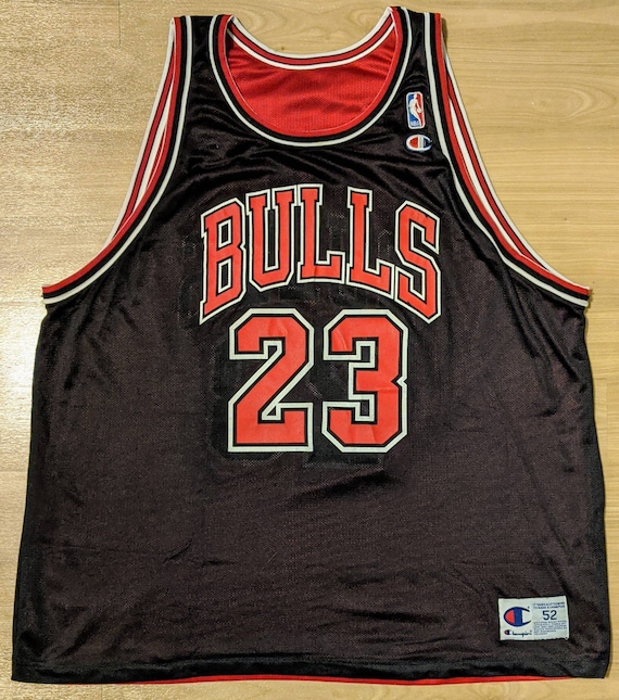 Vintage MICHAEL JORDAN Reversible Chicago Bulls je