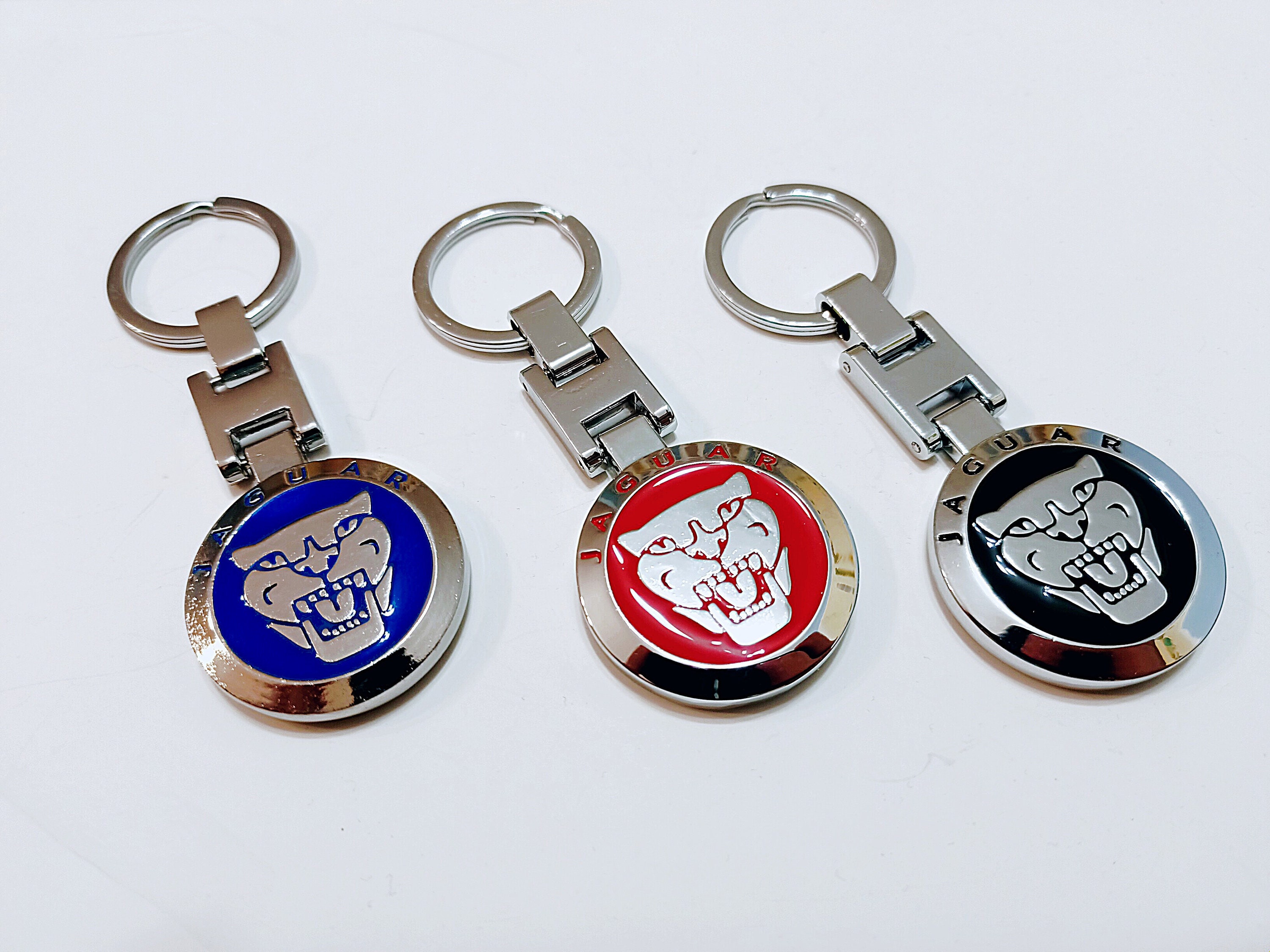 Jaguar logo hotsell keychain