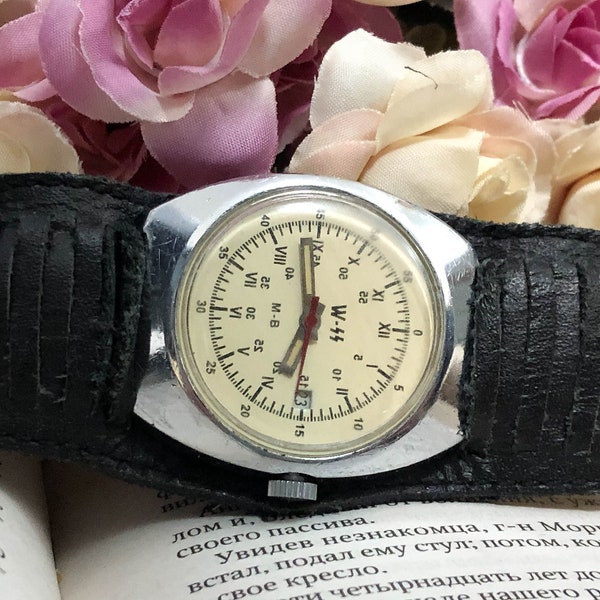 Rare watch SLAVA 26 jewels 2428 with calendar made in Soviet Union/Wrist watch Slava MChZ Mark of USSR