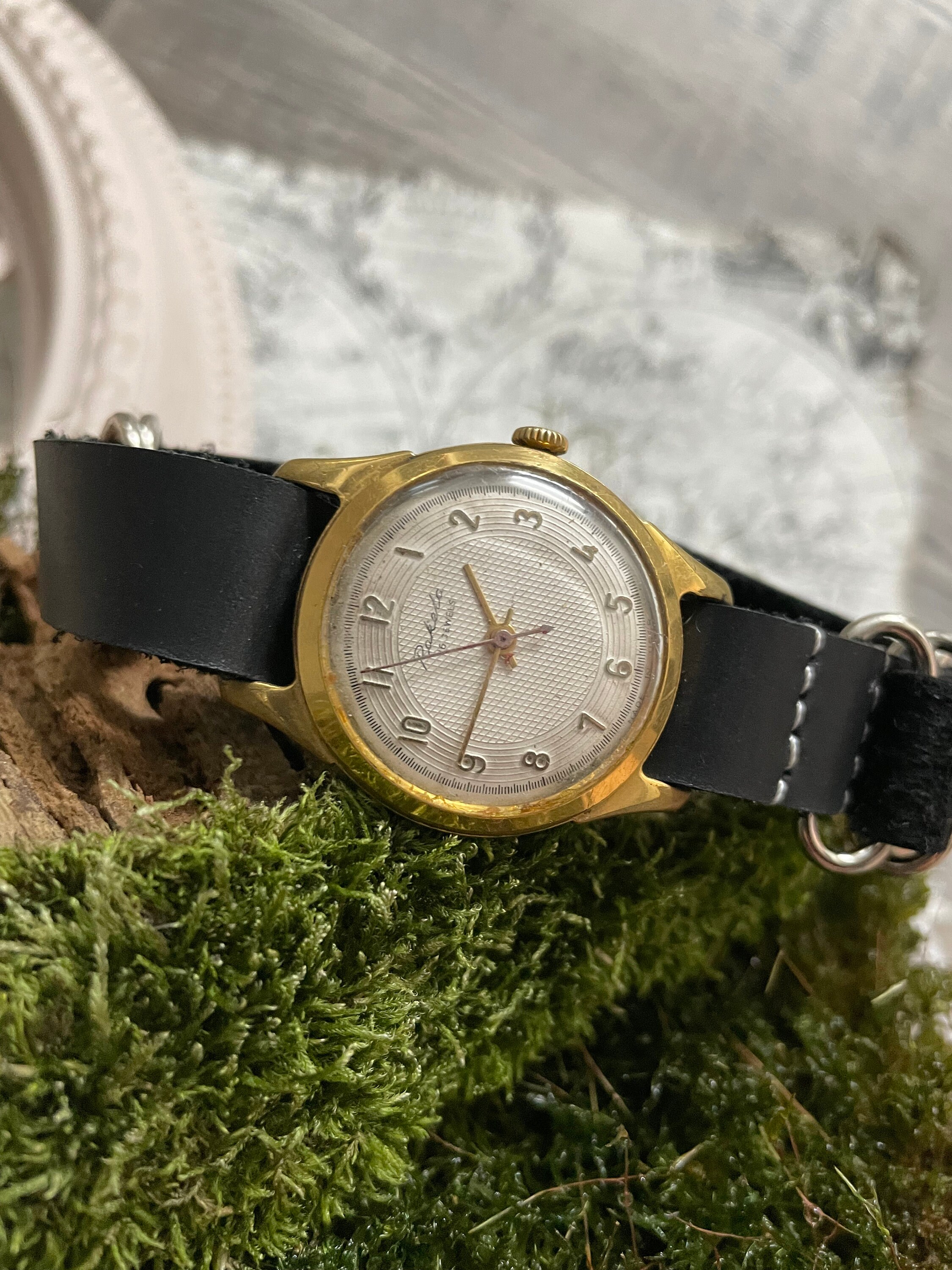 翌日発送可能】 腕時計 ラケタソビエトソロシアウォッチジュエルヴィンテージraketa soviet ussr russia watch 21 jewel 60s restored vintage nrsports.com.br