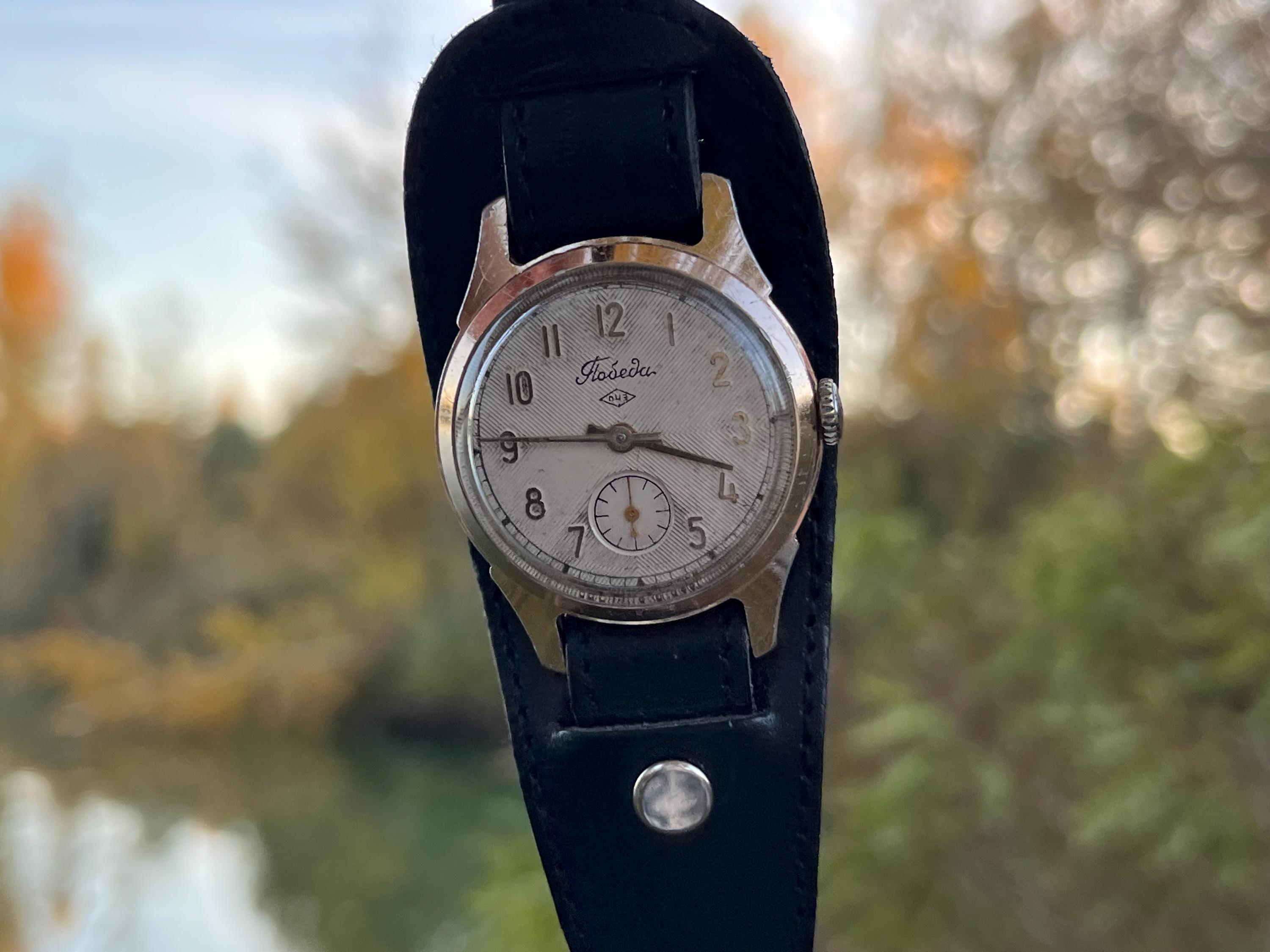 Montre Mécanique Vintage Homme ZIM Victoire Années 1950 – 15 Rubis, Cadran Multicolore – Occasion Fonctionnelle