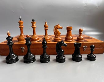 Juego de ajedrez soviético de los años 50 en excelente estado. Todo original. ¡Un regalo ideal para amantes del ajedrez y coleccionistas!