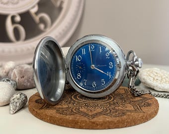 Montre de poche mécanique soviétique vintage MOLNIJA. Années 1970